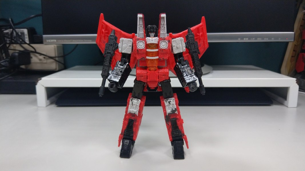 Transformers Generation Selects Red Wing In Hand Images  (7 of 26)